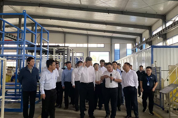 內蒙古自治區(qū)黨委常委、通遼市委書記孟憲東攜考察團到一諾環(huán)境考察指導